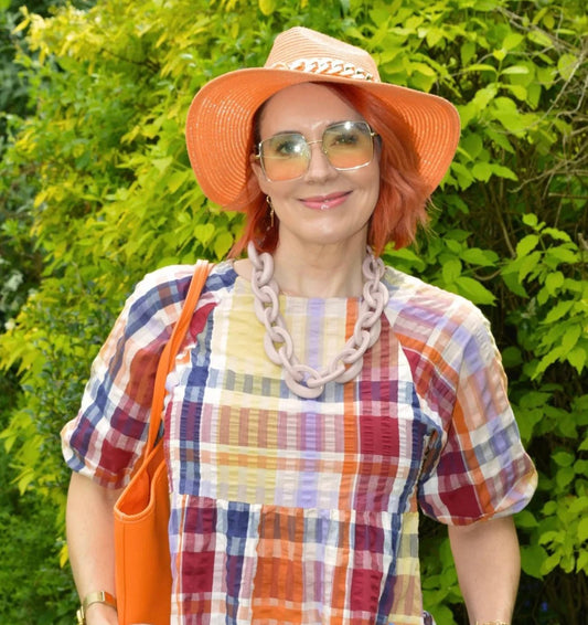 Style with a smile link up - The Style Splash with Emma Peach - Hanova Studio