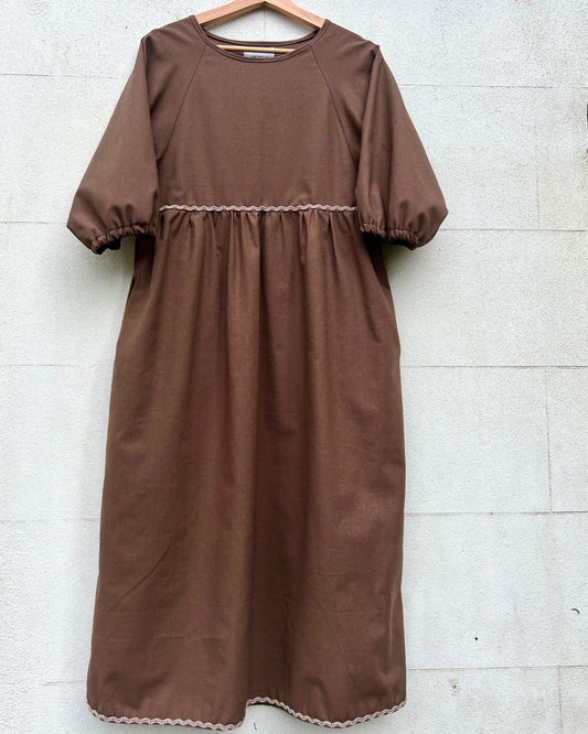 Kay Dress in brown linen mix ric rac