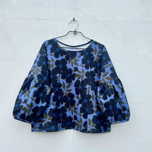 sapphire floral puff sleeve blouse
